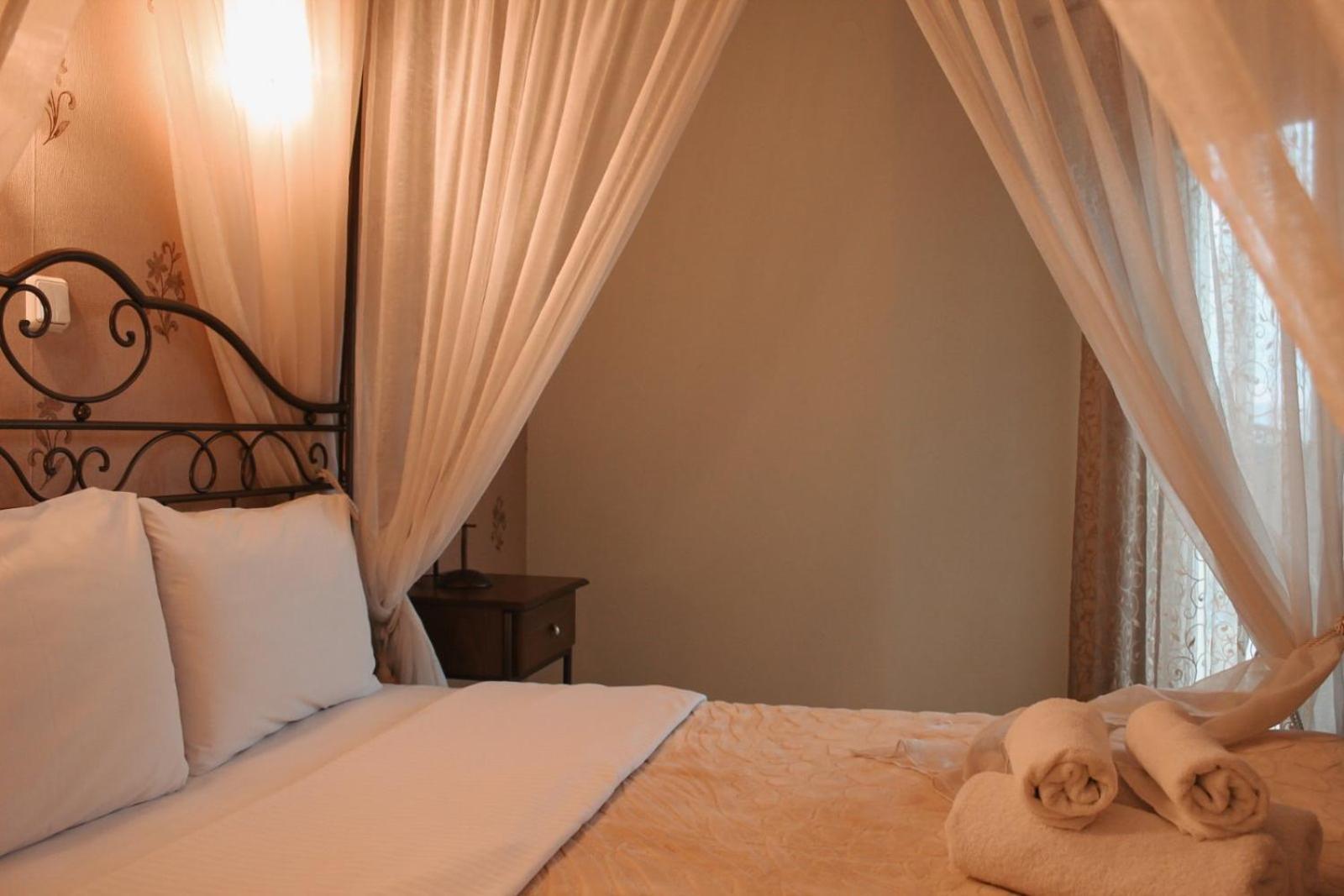 Káto Loutrákion Enastron Hotel מראה חיצוני תמונה