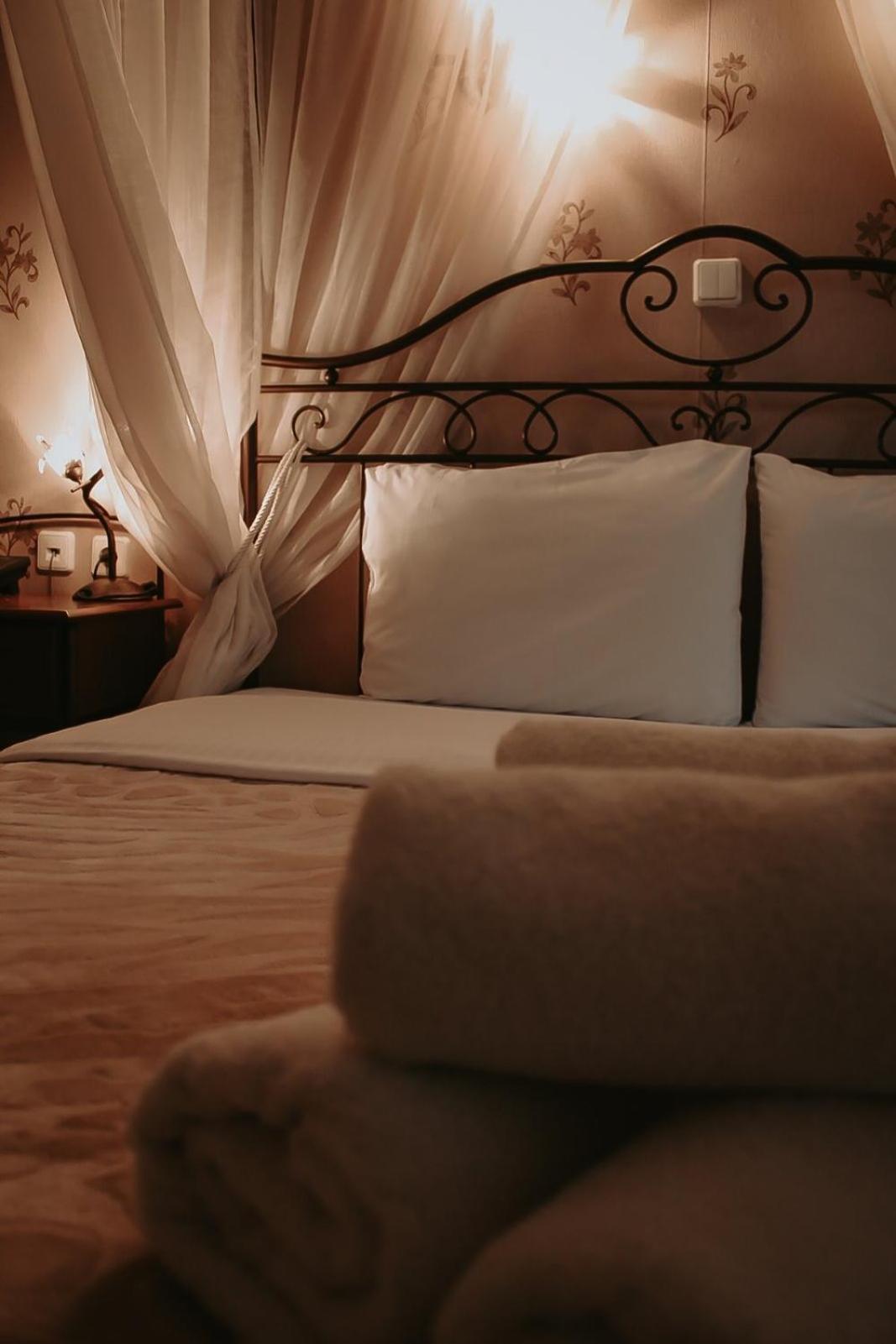 Káto Loutrákion Enastron Hotel מראה חיצוני תמונה