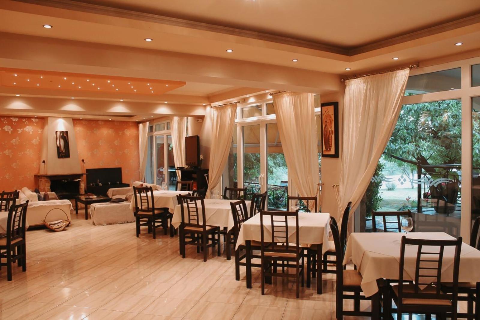Káto Loutrákion Enastron Hotel מראה חיצוני תמונה