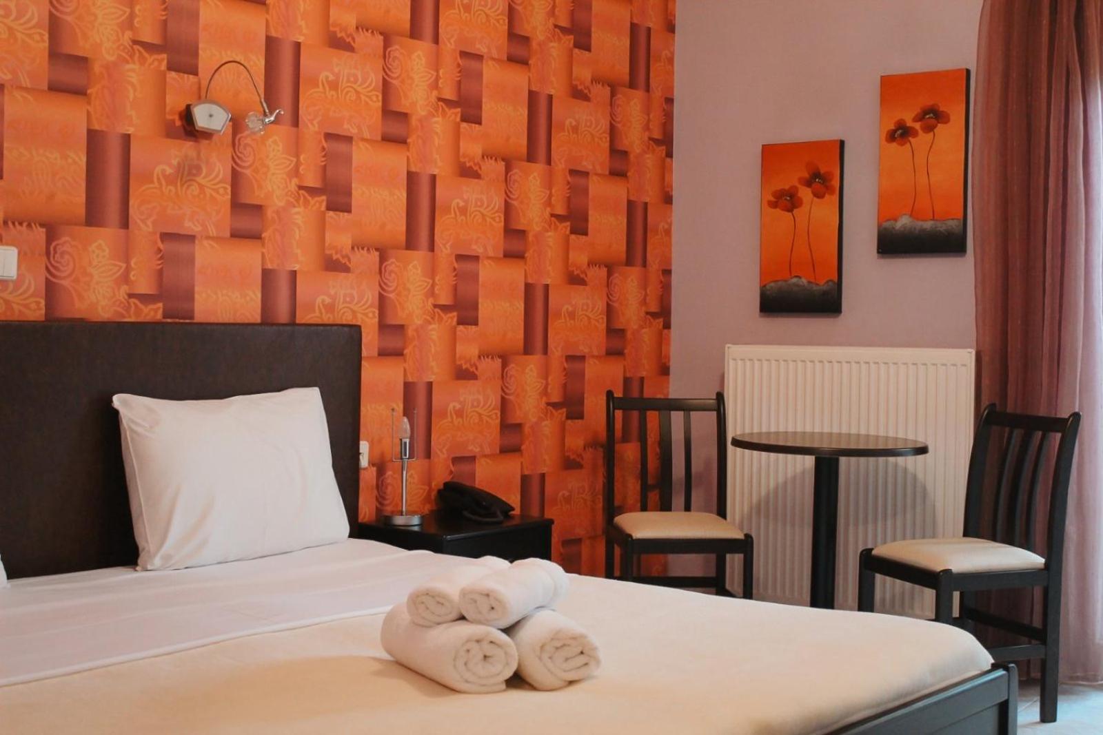 Káto Loutrákion Enastron Hotel מראה חיצוני תמונה