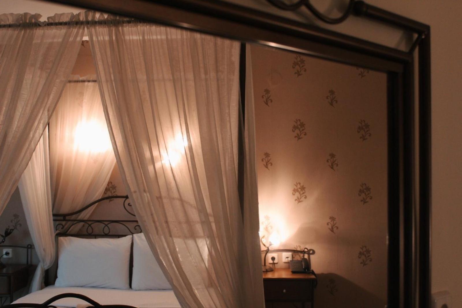 Káto Loutrákion Enastron Hotel מראה חיצוני תמונה