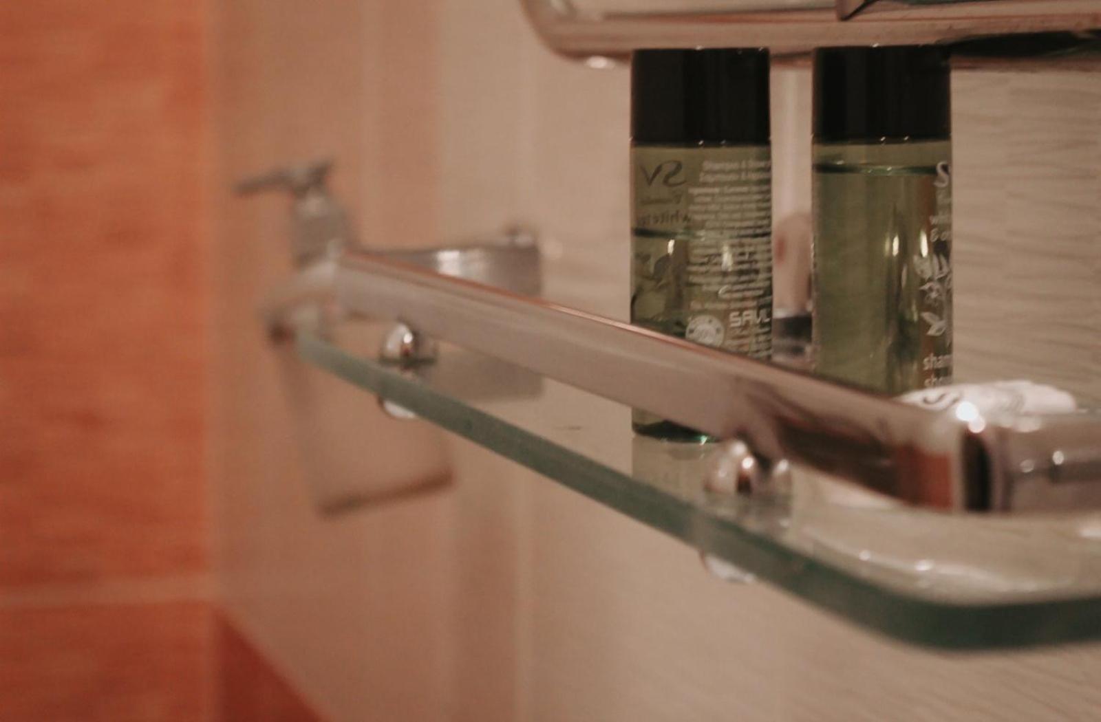 Káto Loutrákion Enastron Hotel מראה חיצוני תמונה